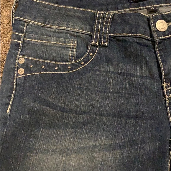 Denim shorts - Picture 2 of 8